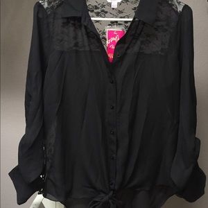 Candie’s Lace Yolk Button Up & Tie Front Top (NWT)